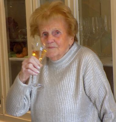 M Schäfer 100jährig M Schäfer 100jährig